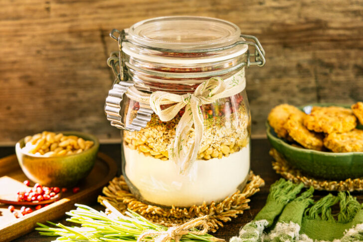 Herzhafte Cracker-Backmischung im Glas