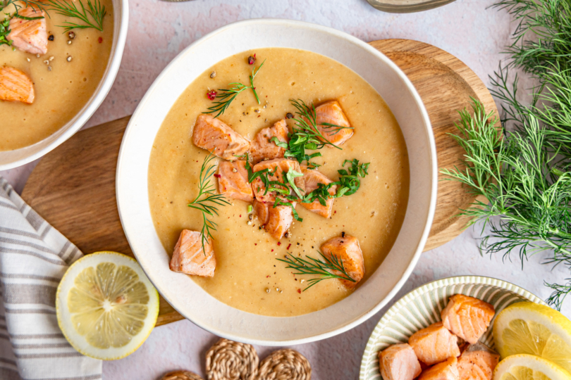 Kartoffelsuppe mit Lachswürfeln