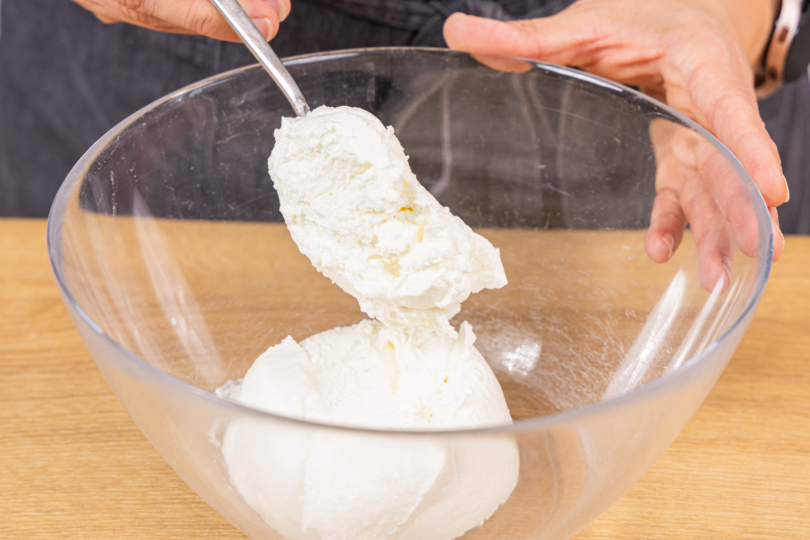 Magerquark zur Mascarpone geben