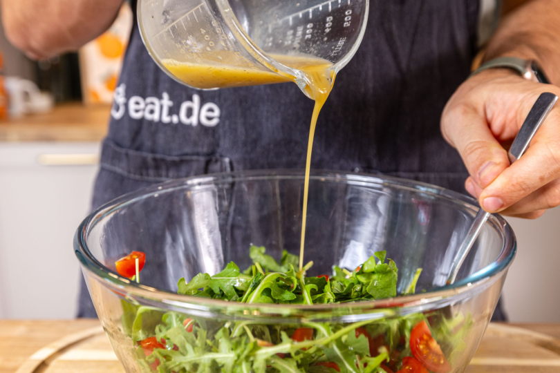 Dressing dazugeben