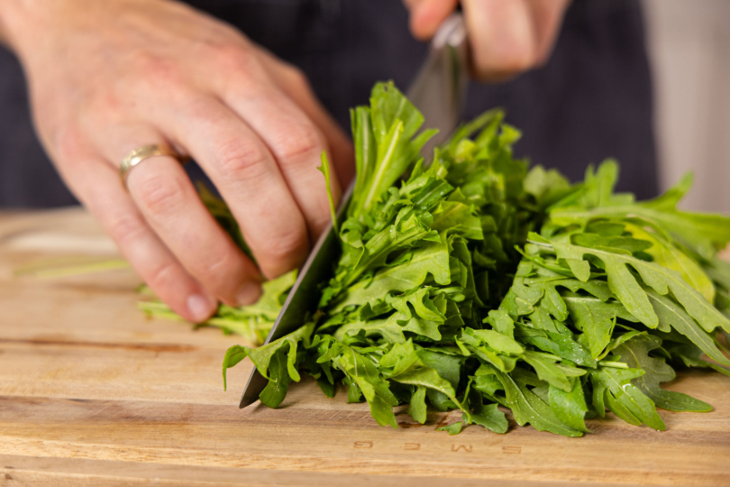 Rucola schneiden