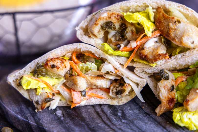 Gefüllte Caesar-Pita