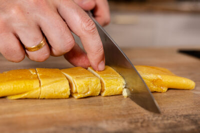 Omelette schneiden