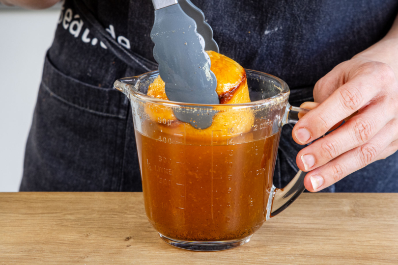 Baba au Rhum tränken