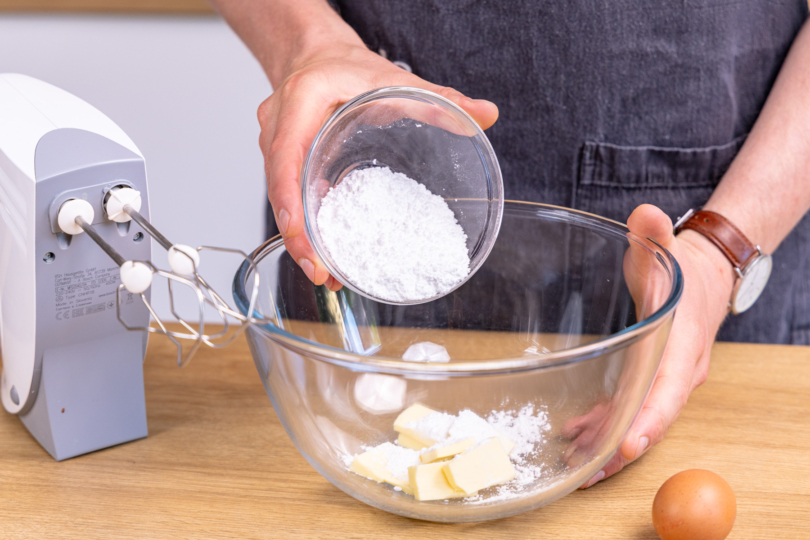 Puderzucker dazugeben