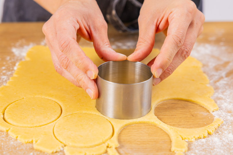 Plätzchenausstechen für Granatsplitter nach Omas Original-Rezept