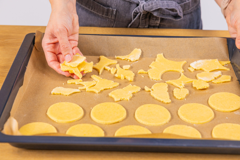 Teig auf Backblech für Granatsplitter nach Omas Original-Rezept