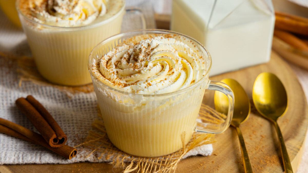 Heiße Oma: Heiße Milch mit Eierlikör