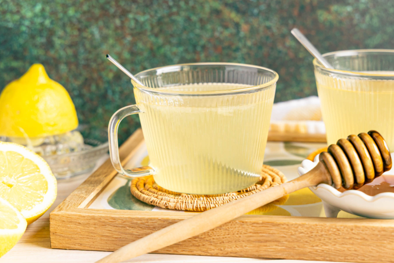 Heiße Zitrone mit Honig