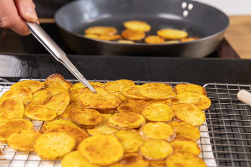 Kartoffeln knusprig in der Pfanne braten