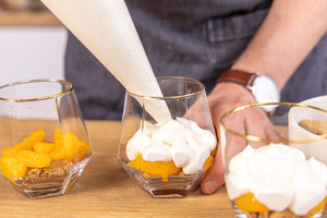 Creme verteilen