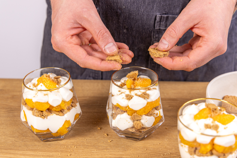 Mandarinen Spekulatius Dessert dekorieren