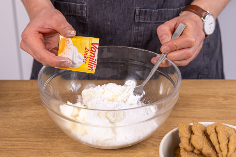 Vanillezucker dazugeben