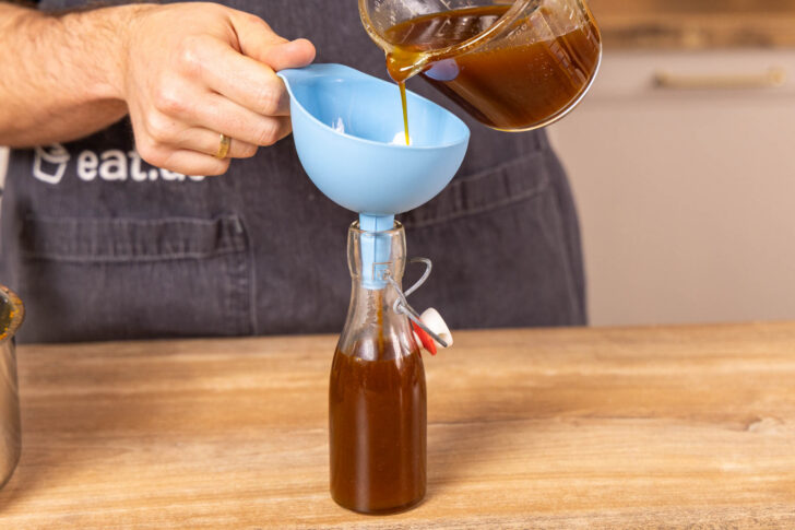 Pumpkin Spice Sirup abfüllen