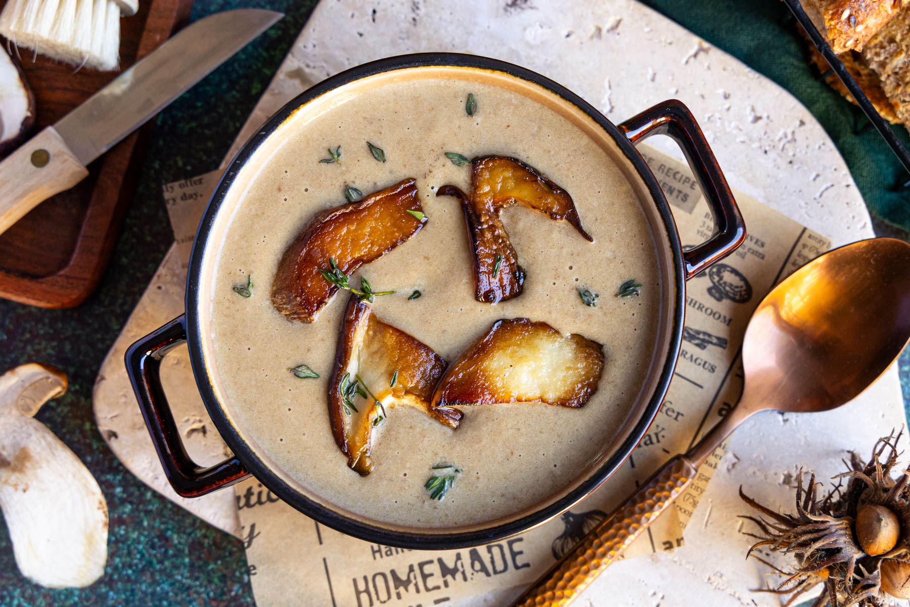 Steinpilzsuppe Mit Getrockneten Steinpilzen