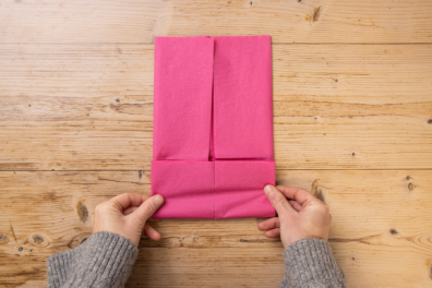 Untere Seite zur Mitte falten