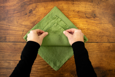 Dritte Serviettenspitze nach oben