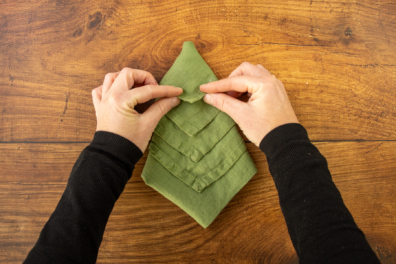 Serviettenspitze auffächern