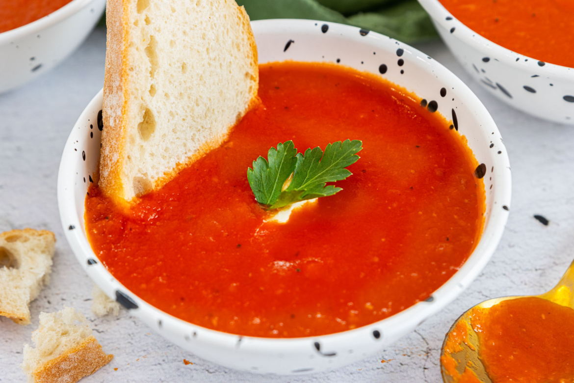 Tomatensuppe mit Dosentomaten