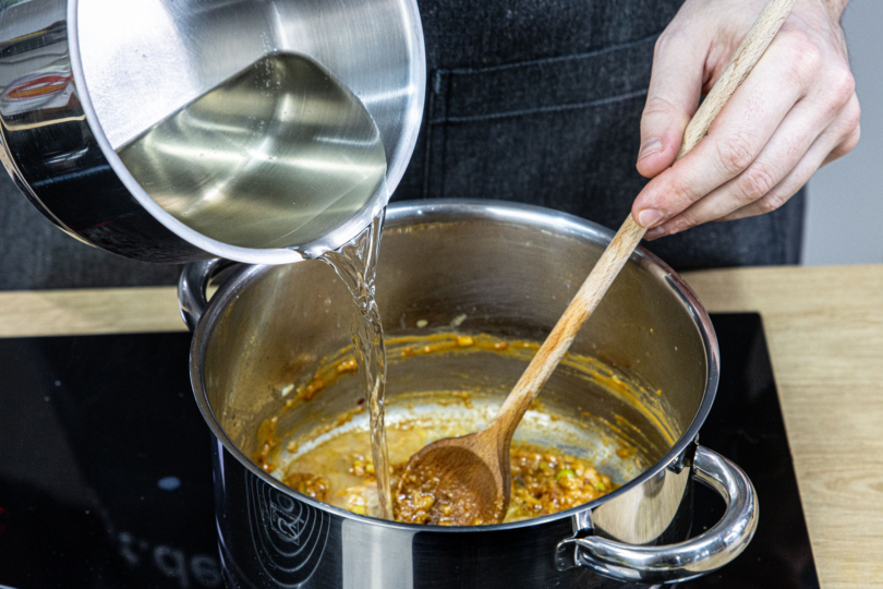 Essigwasser dazugeben