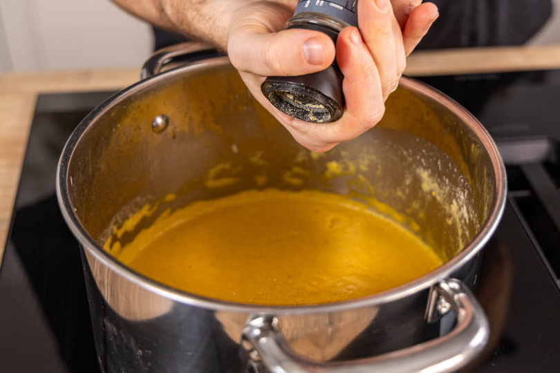 Weihnachtssuppen pfeffern