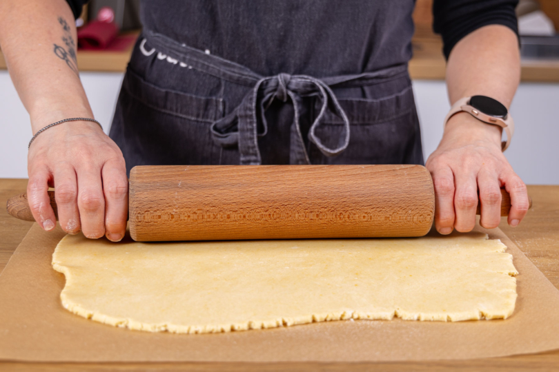 Mürbeteig ausrollen