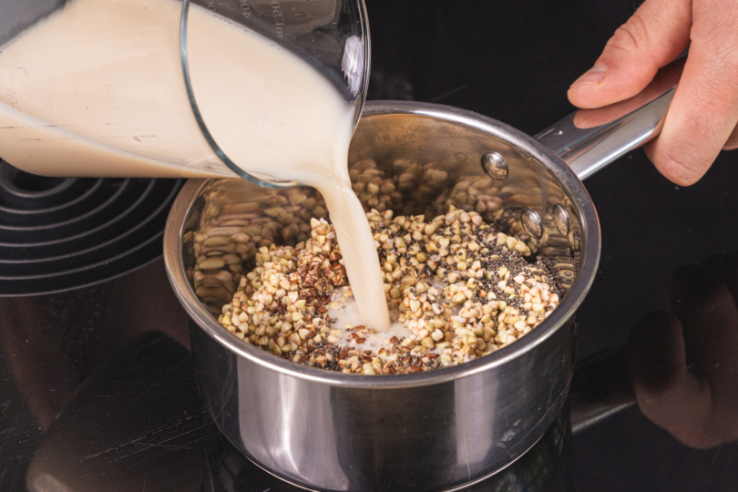 Hafermilch dazu gießen