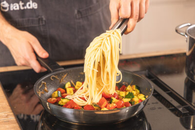 Spaghetti dazugeben