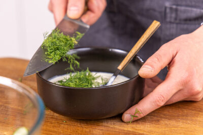 Dill dazugeben