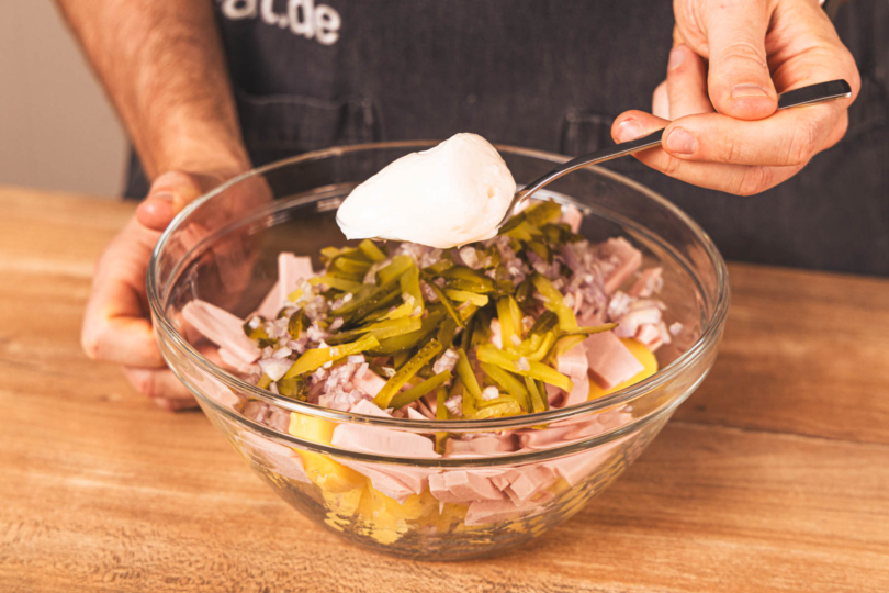 Miracel Whip zum Kartoffelsalat geben