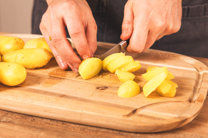 Kartoffeln schneiden
