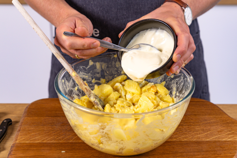 Mayonnaise dazugeben