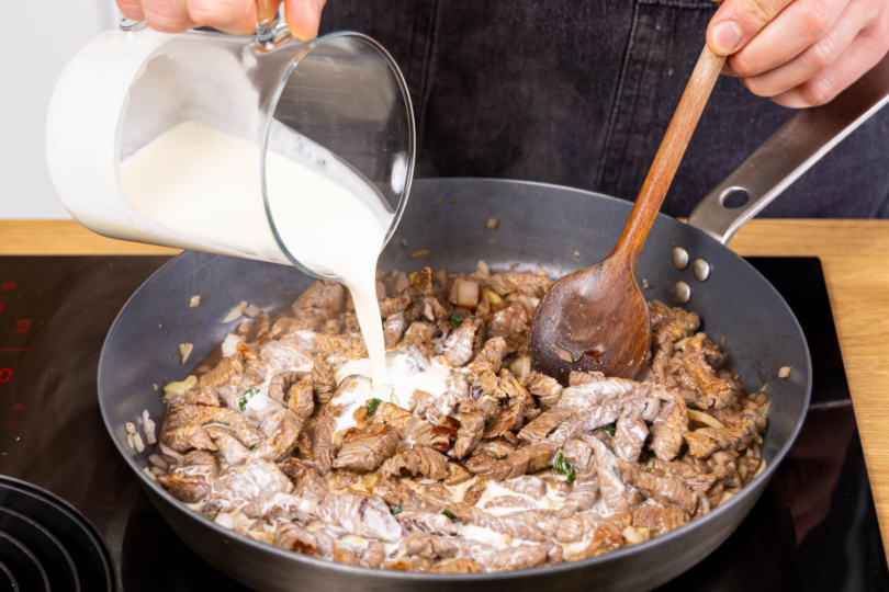 Sahnesauce zubereiten