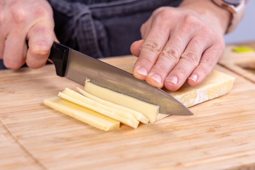 Käse schneiden