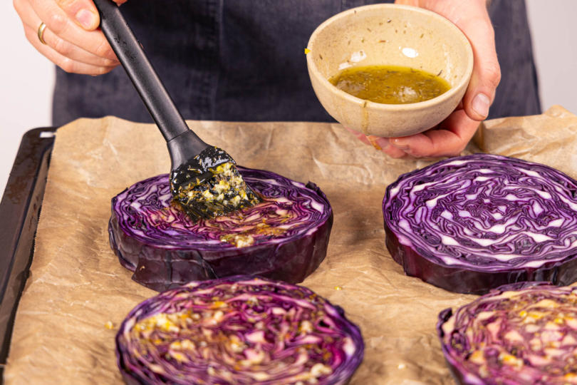 Rotkohlscheiben marinieren