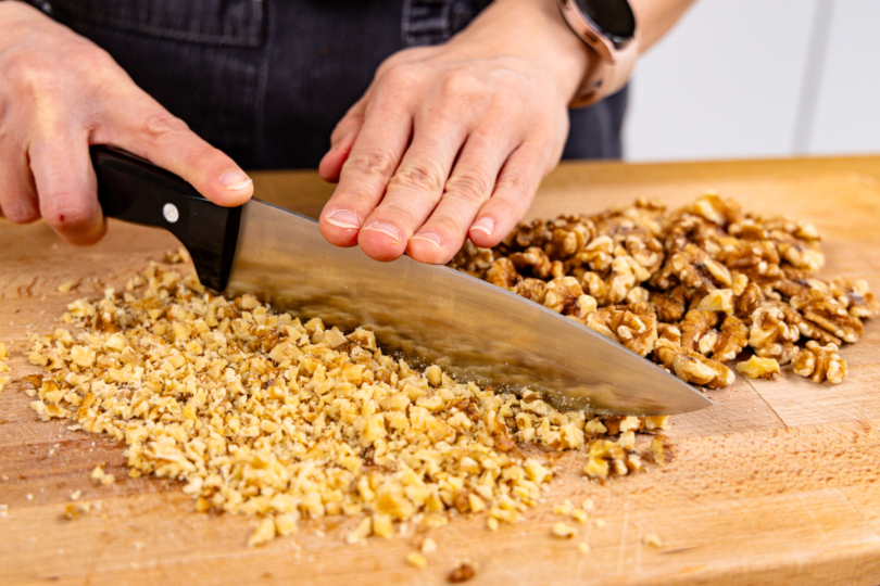 Walnüsse fein hacken