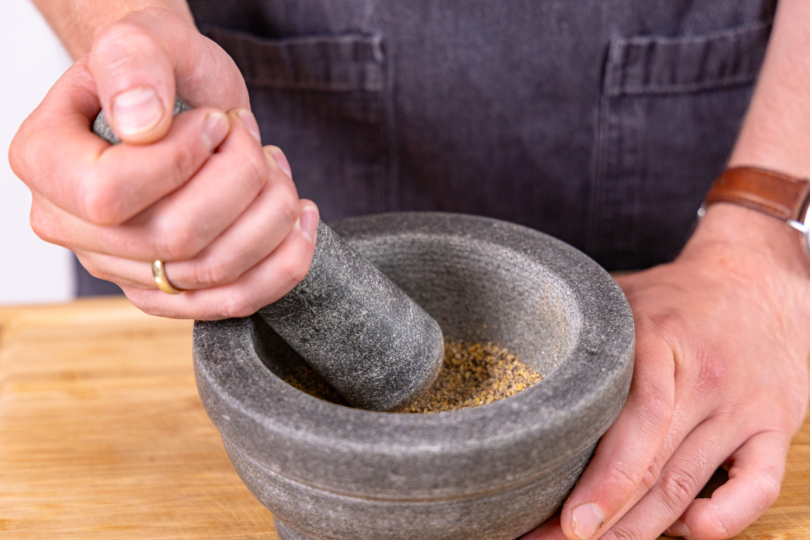 Senfkörner & Pfeffer mörsern