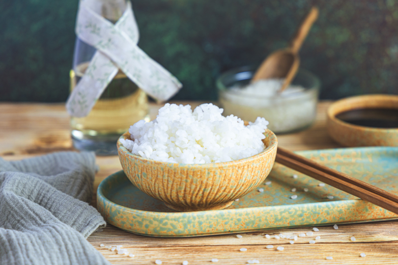 Sushi-Reis im Reiskocher zubereiten