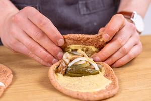 Rouladen füllen und rollen