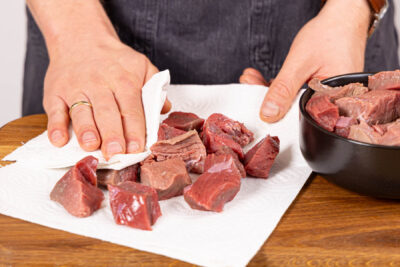 Fleisch trocken tupfen