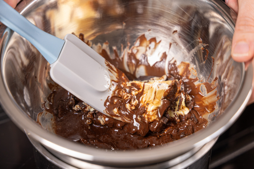 Schokolade und Butter schmelzen