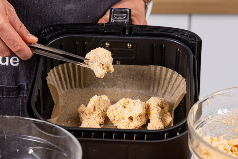 Blumenkohl in der Heißluftfritteuse knusprig garen