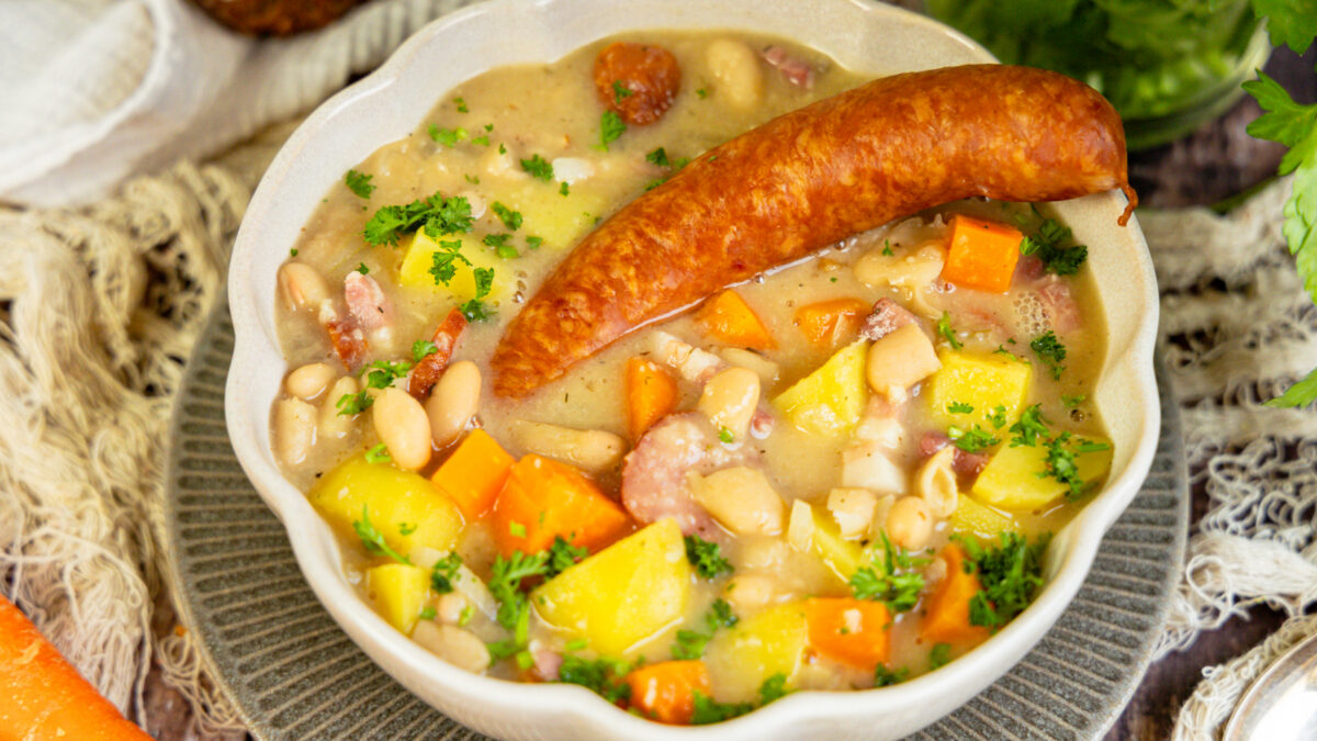Dicke Bohnen Eintopf mit Mettenden: bestes Rezept wie bei Oma