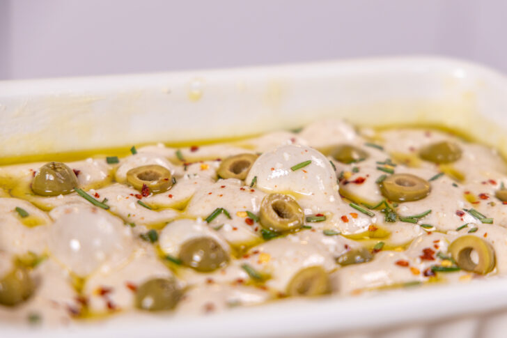Focaccia Teig mit Toppings