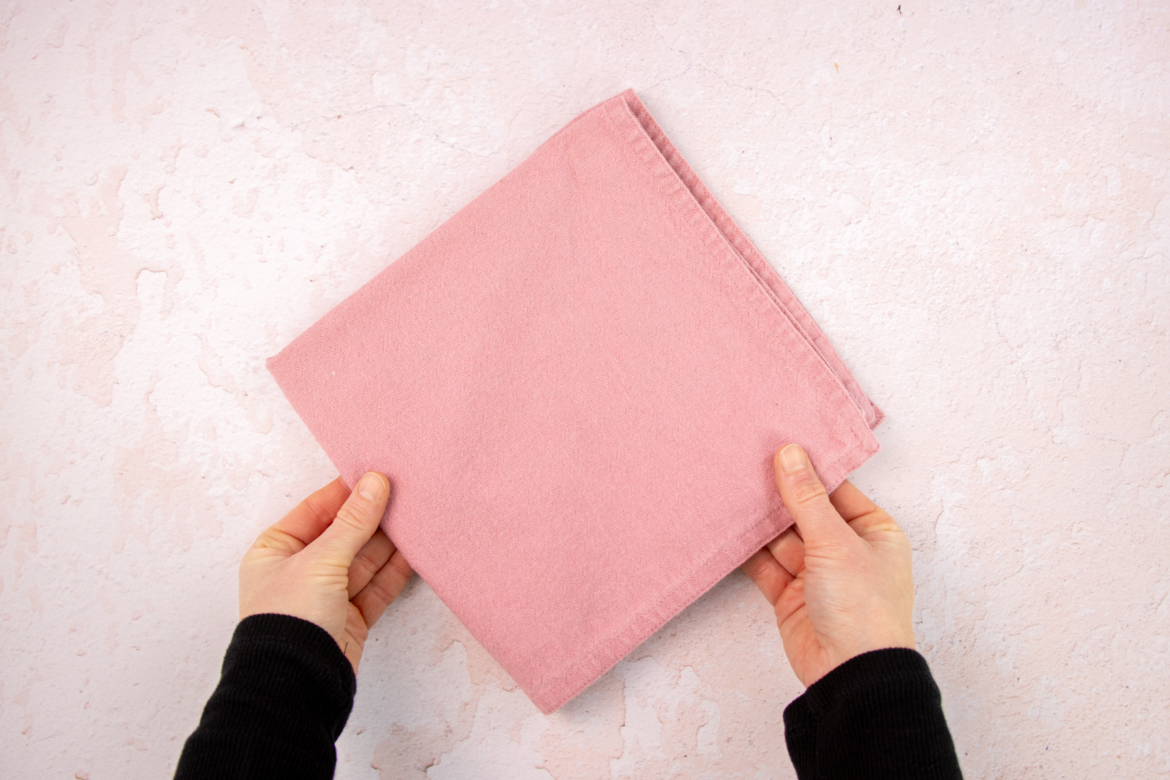 Stoffserviette - Material zum Herz aus Stoffserviette falten