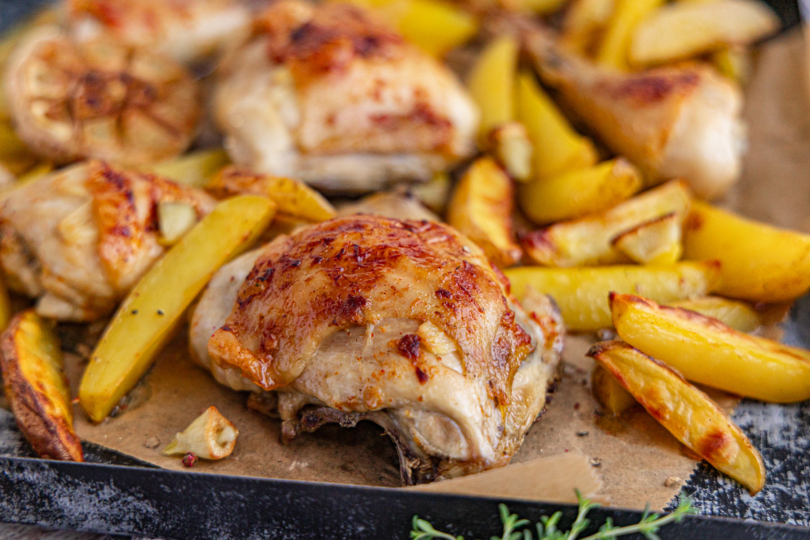 Knoblauch-Hähnchen auf dem Blech