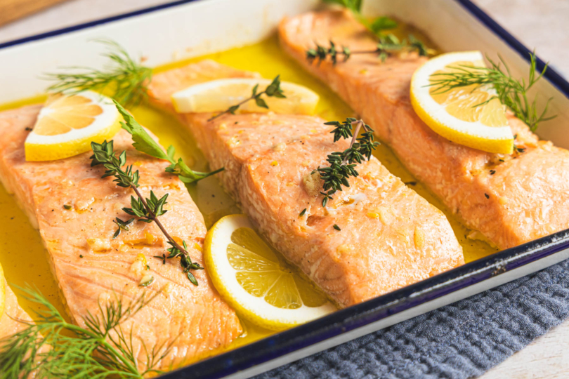 Lachs im Ofen mit frischen Kräutern
