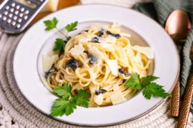 Nudeln in Trüffel-Sahne-Sauce