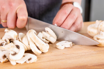 Champignons schneiden