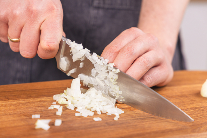 Zwiebeln schneiden